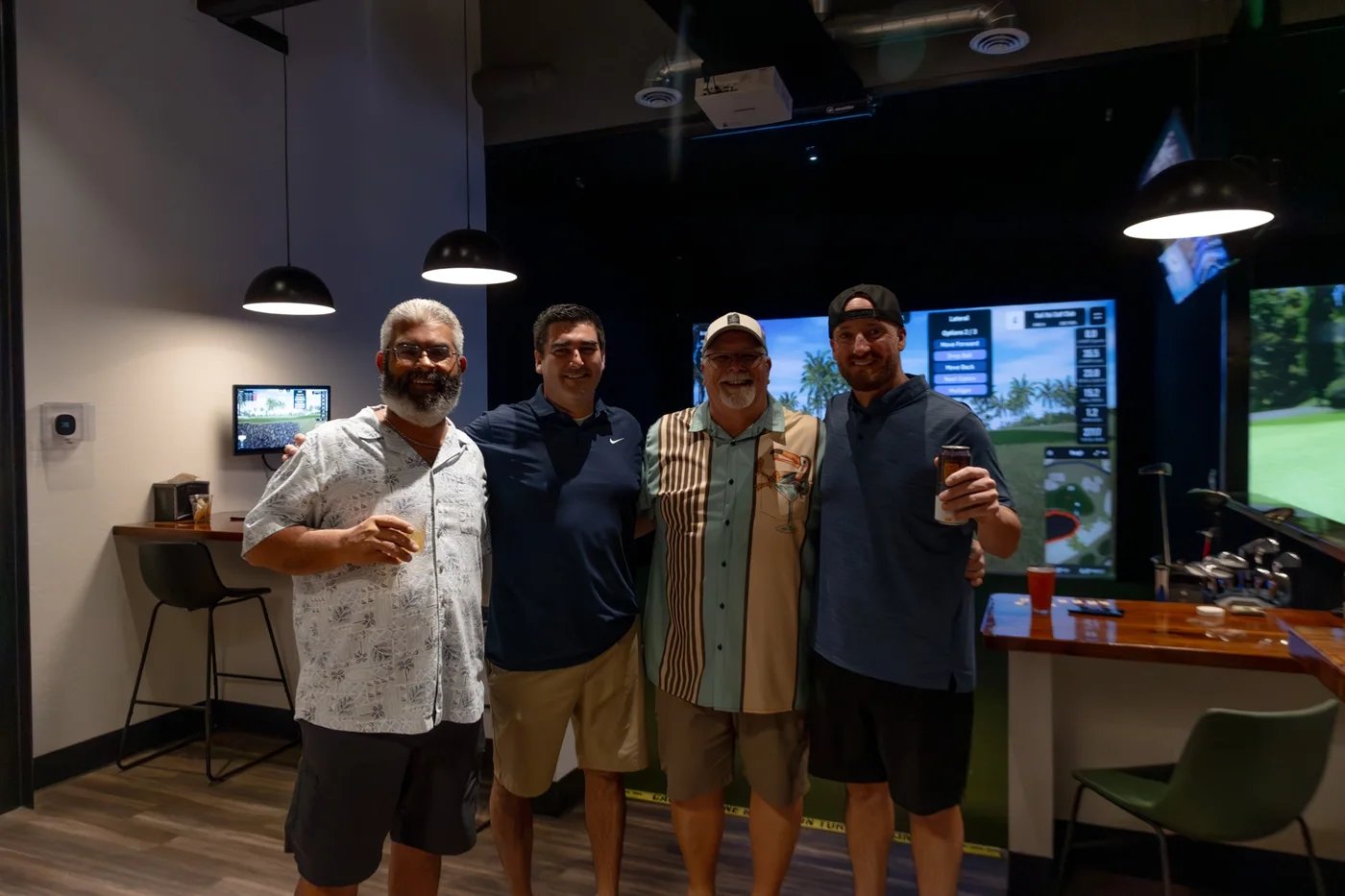 Mulligans Sports Bar & Indoor Golf, business photo 4